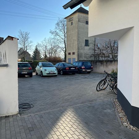 Moderne Wohnung Karlsruhe Neureut, Fussbodenheizung - Regendusche - Waschmaschine - Stellplatz Esterno foto